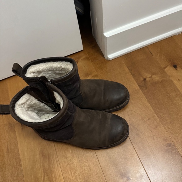 Ugg for men - Picture 2 of 3